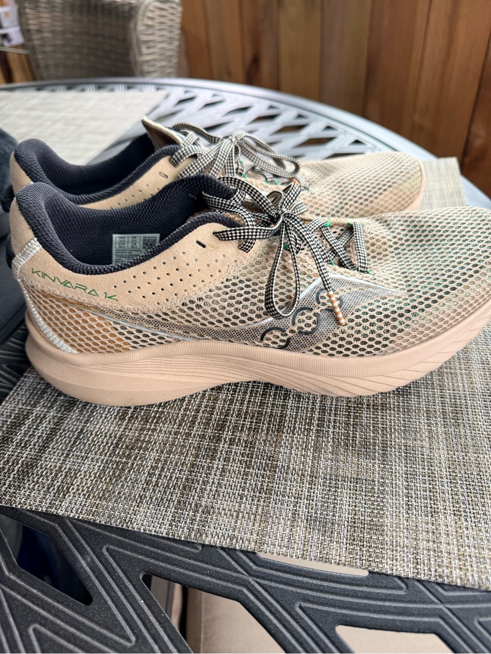 Saucony Kinvara 14 Men's Running Shoes - Beige/Black